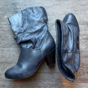 Western style slouch boots